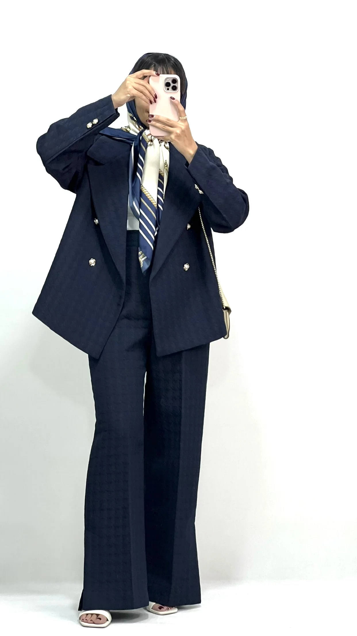 کت و شلوار AYLI - Image 3