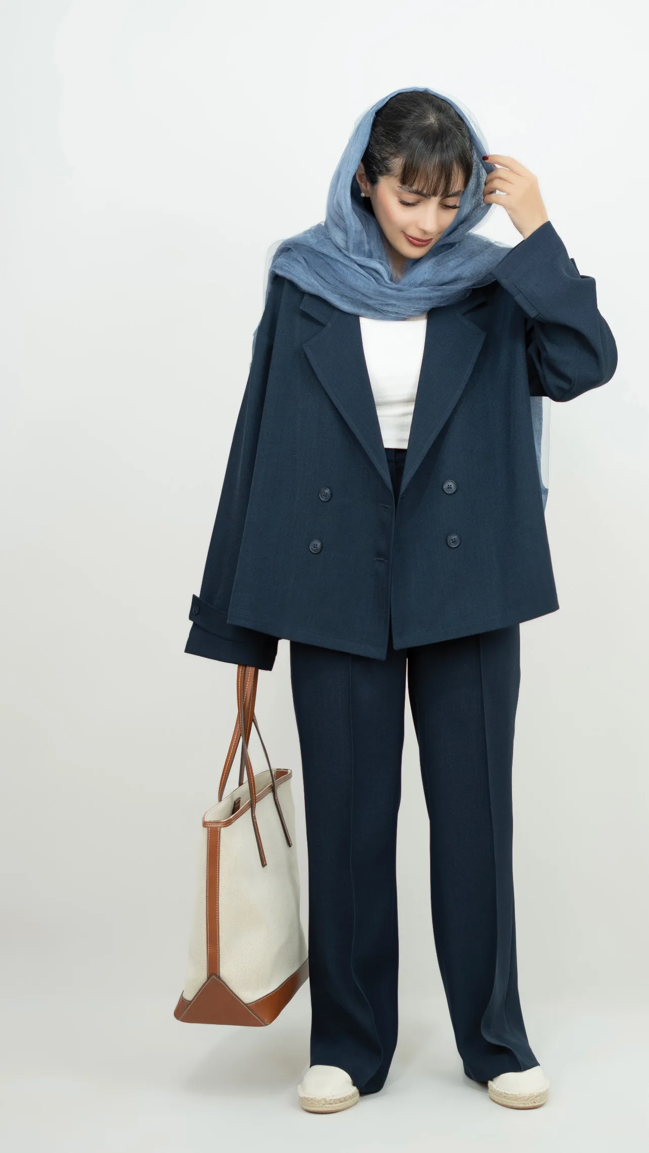 کت و شلوار سورمه‌ای AVA - Image 3