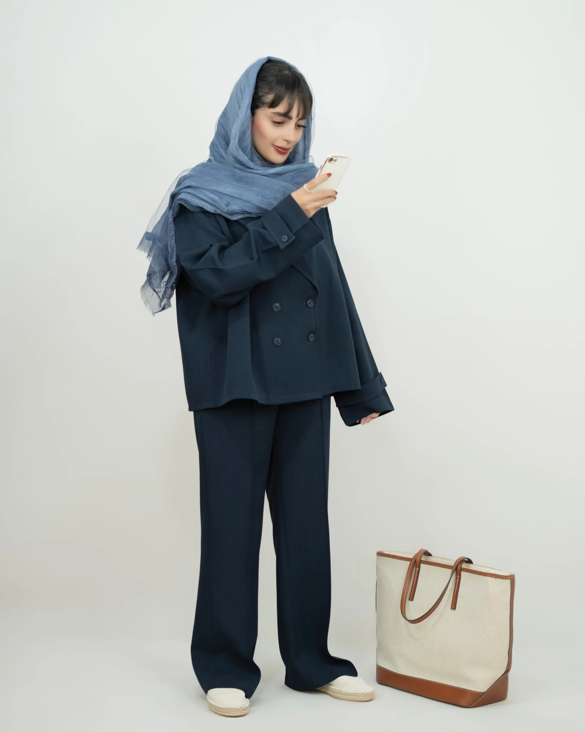 کت و شلوار سورمه‌ای AVA