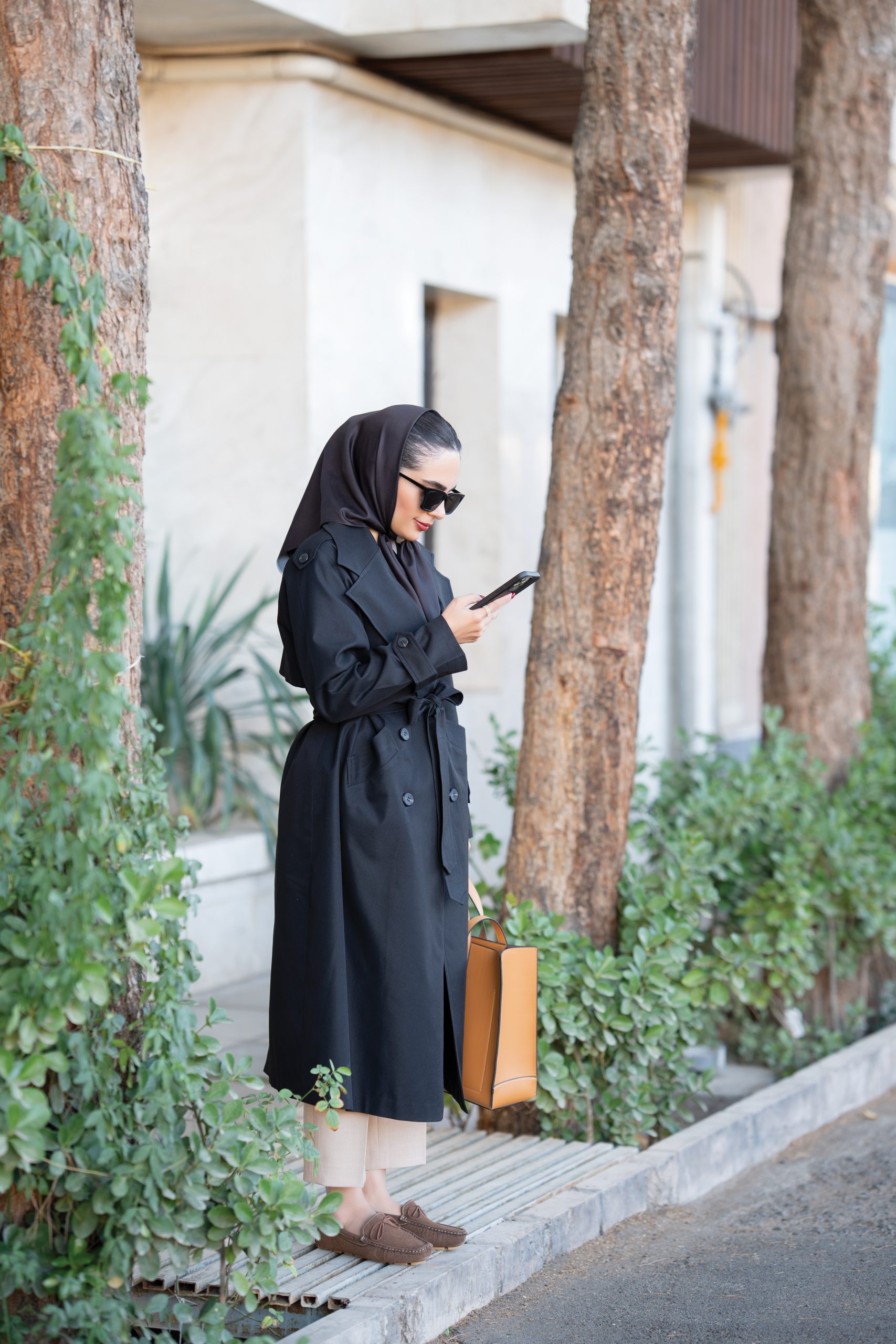 ترنچکت مشکی LARA